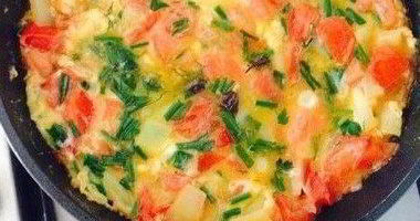 Рецепт Яичницы с помидорами и болгарским перцем