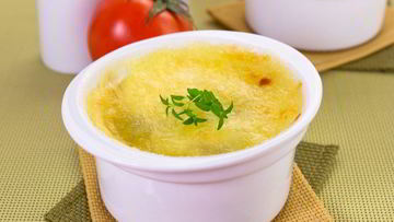 Рецепт Яичницы с помидорами и моцареллой