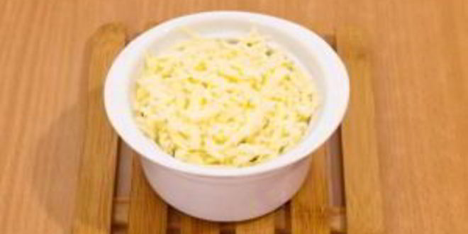 Рецепт яичницы с помидорами и моцареллой