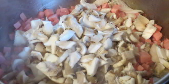 Рецепт яичницы в слоеном тесте к завтраку