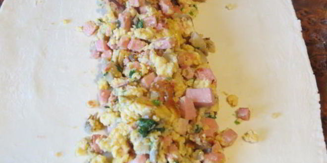 Рецепт яичницы в слоеном тесте к завтраку