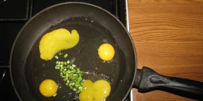 Рецепт завтрака на двоих яичница сердечком