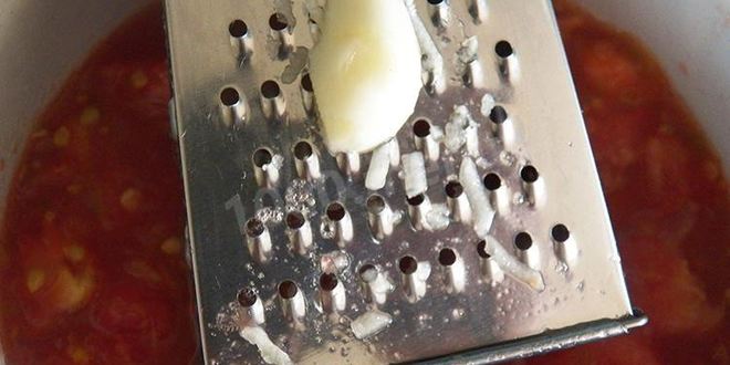 Рецепт запеченных помидоров с мясом в фольге