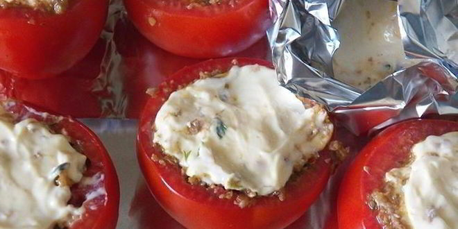 Рецепт запеченных помидоров с мясом в фольге