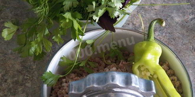 Рецепт запеченных помидоров с мясом в фольге