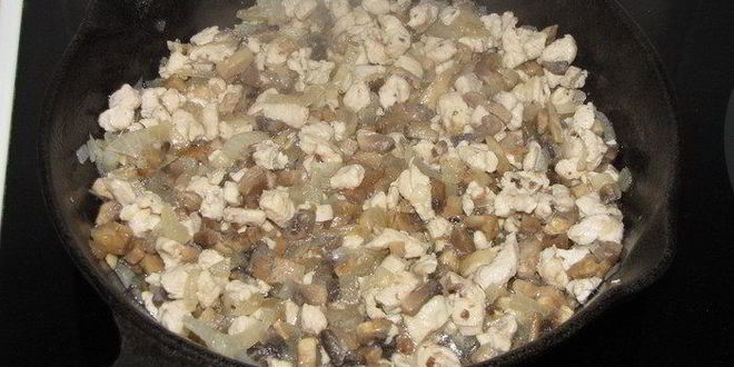 Рецепт рулетиков из цукини с жульеном