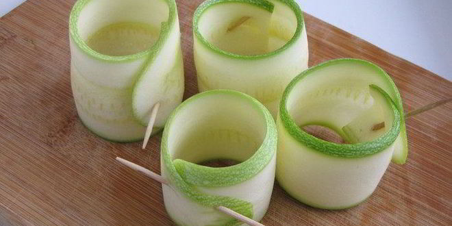 Рецепт рулетиков из цукини с жульеном