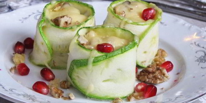 Рецепт рулетиков из цукини с жульеном