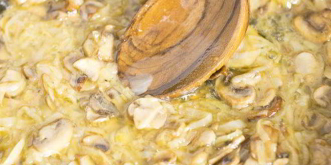 Рецепт слоеных сердечек с жюльеном из креветок