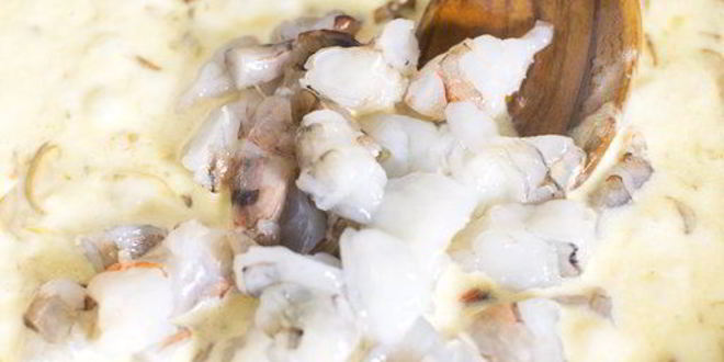 Рецепт слоеных сердечек с жюльеном из креветок