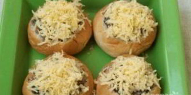 Рецепт сытного жульена в булочке