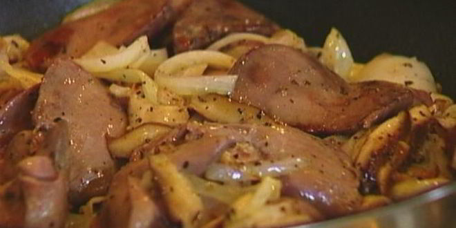 Рецепт жульена с куриной печенью и грибами