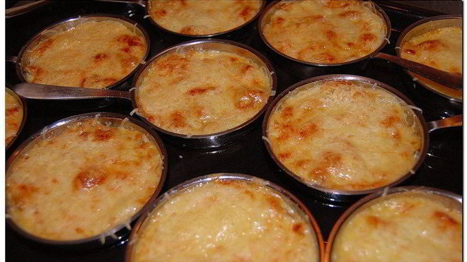 Рецепт жюльена с курицей и грибами из простых продуктов