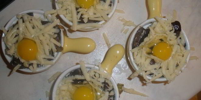 Рецепт жюльена с перепелиными яйцами